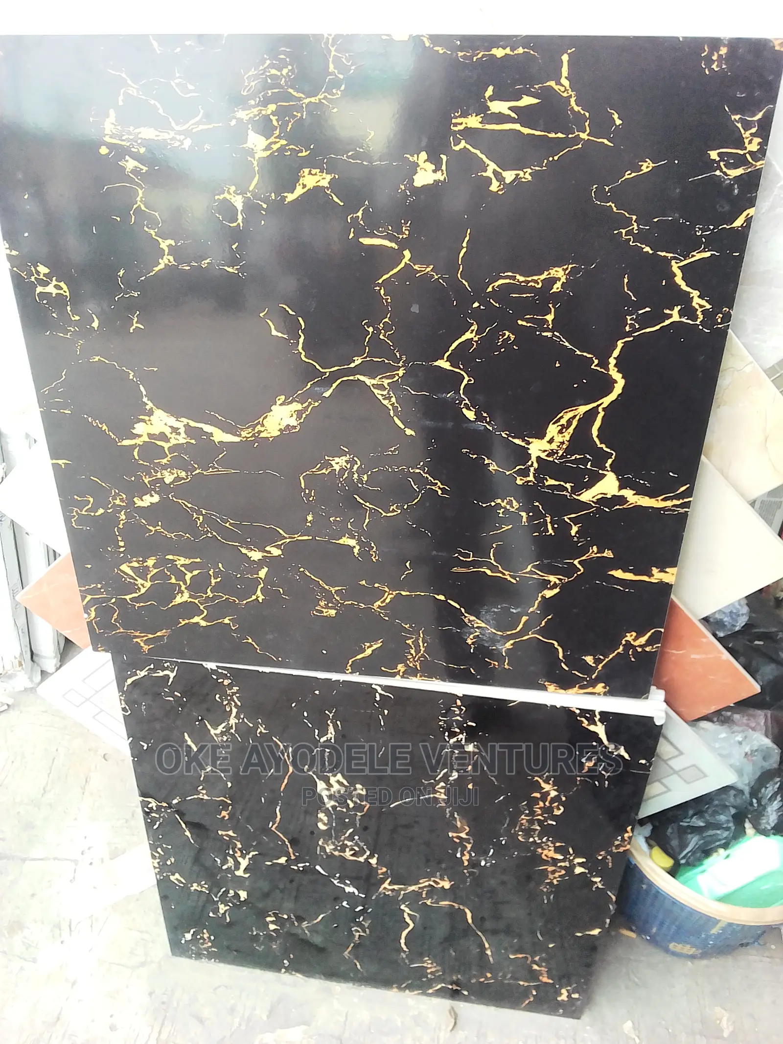 60/60 Polished Tiles