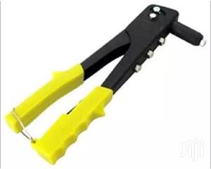 Hand Riveter