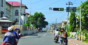 Economic And Efficient Solar Powered Traffic Light