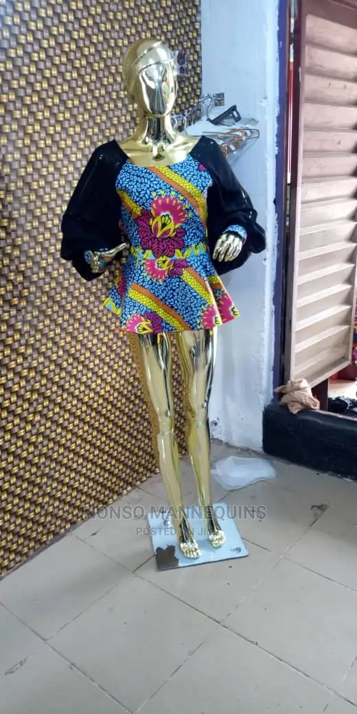 Female Gold Faceless Mannequin