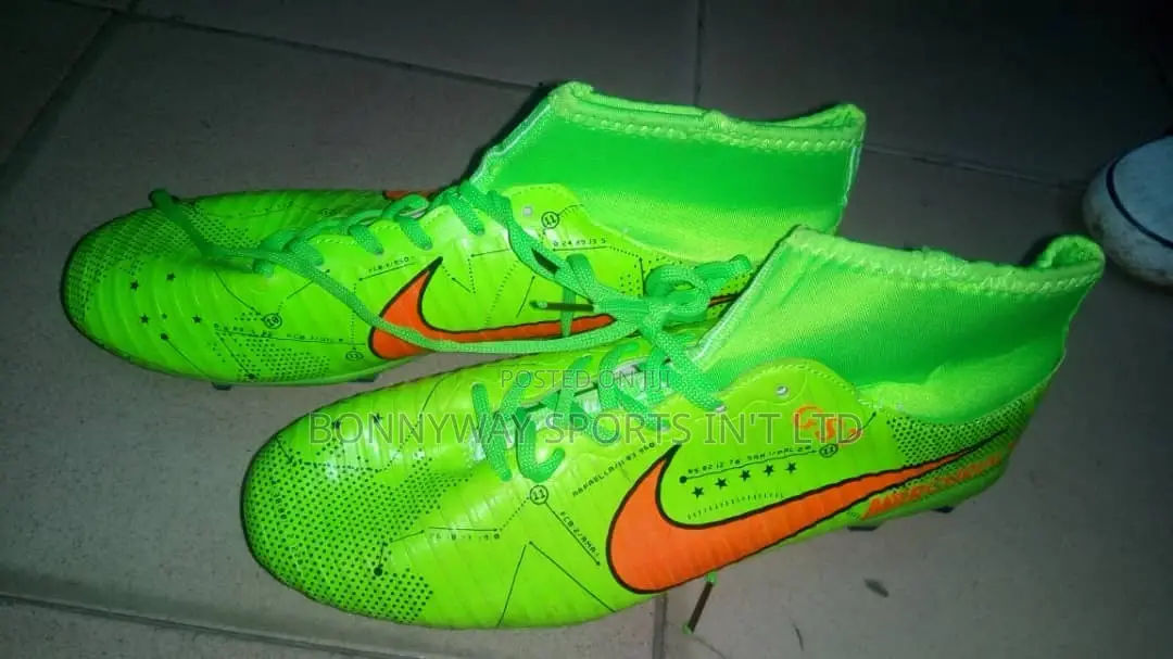 Size 42 Ankle Nike Boot