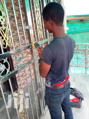 Stainless Handrails With Glass Balustred