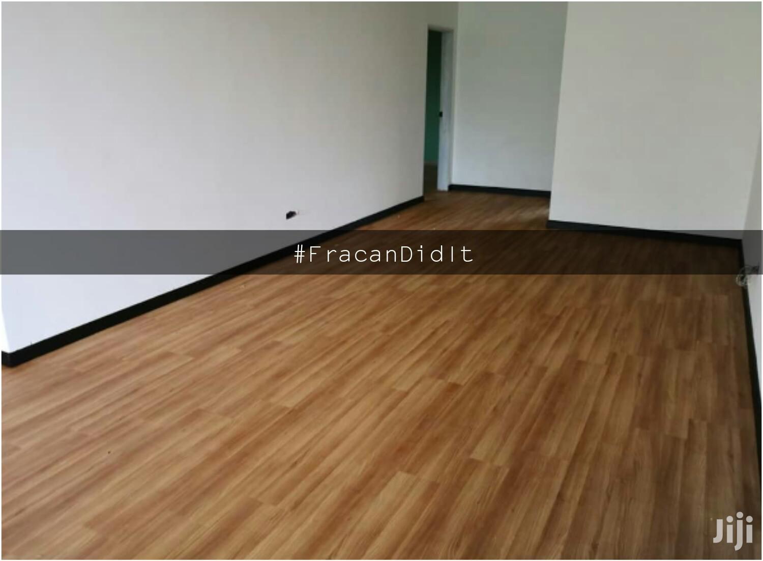 PVC Vinyl Floating Wood-Like Floor.