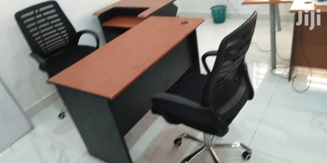 Office Table With Computer Features