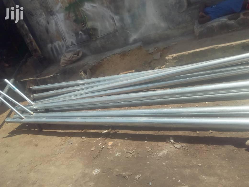 Local 6m Galvanised Hinged Pole Designed for Range of Solar