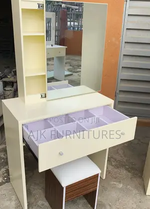 Exquisite Shoe/Bag Rack and Dressing Mirror
