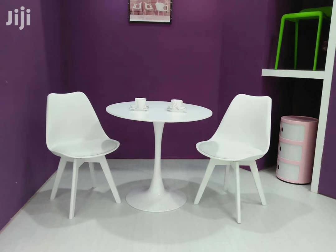 Hotel/Garden Fancy Chairs And Table
