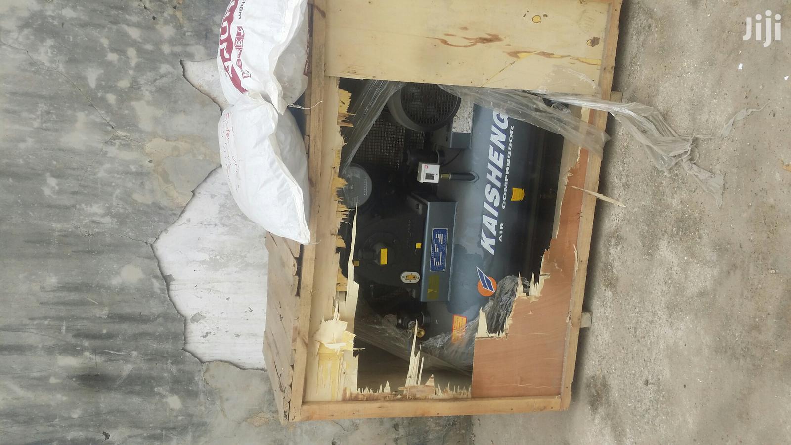 Pet Blowing Machine