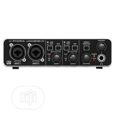Behringer U-Phoria Um202 Hd Audio Interface