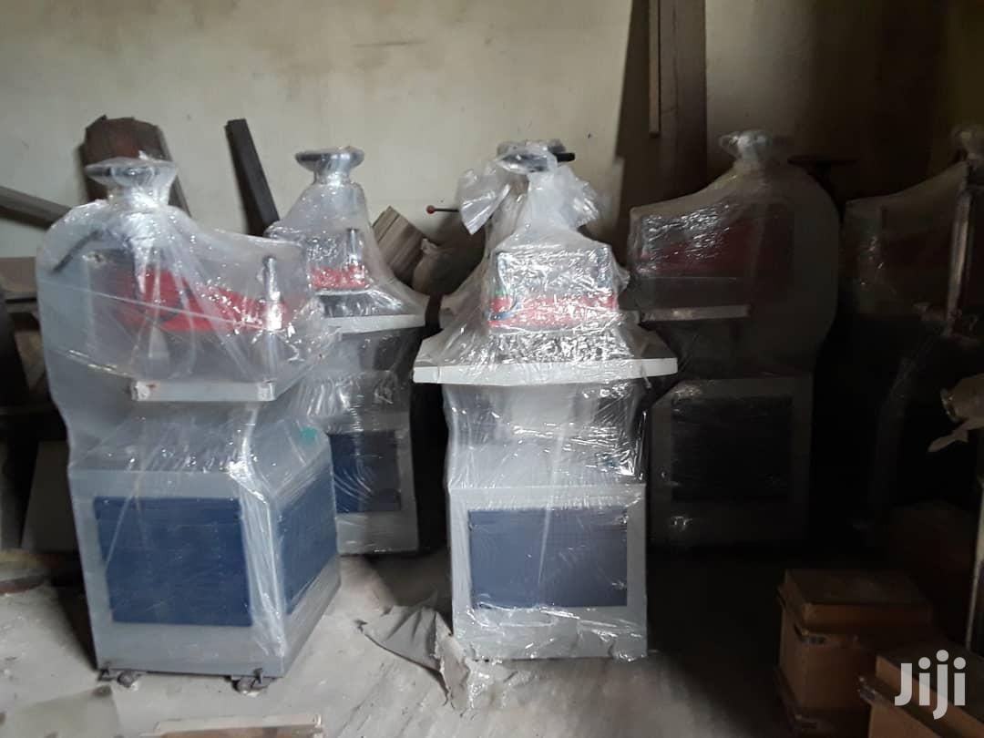 Hydraulic Nylon Puncher