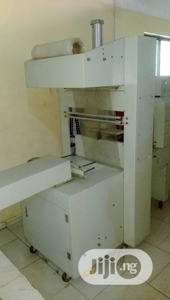 Shrink Wrapper Machine