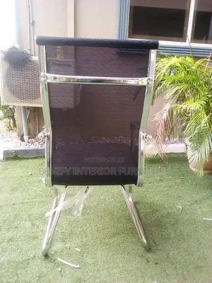 Mesh Visitor's Chair
