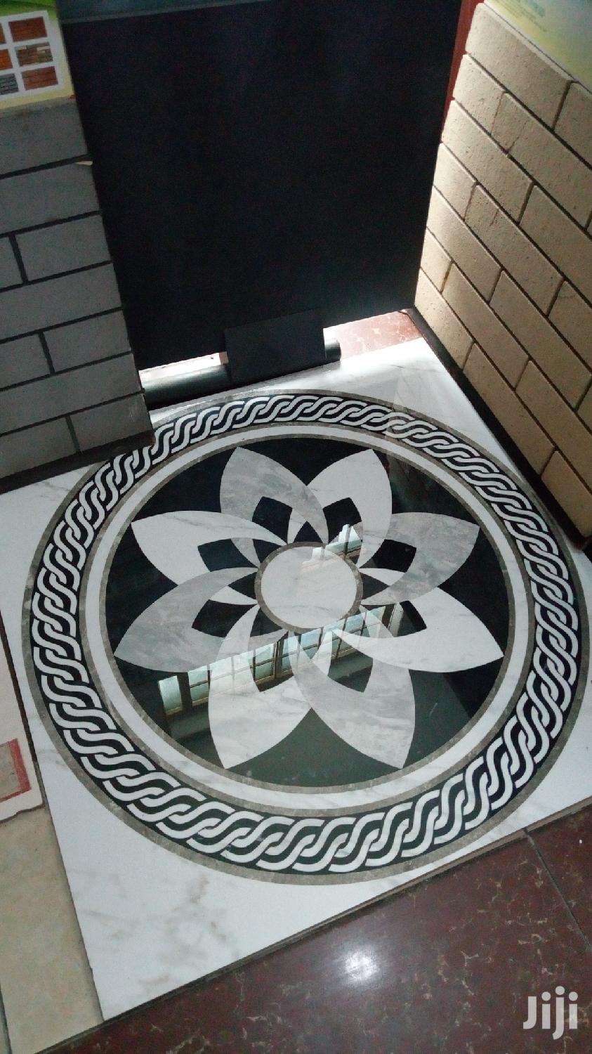 Center Tiles Deco