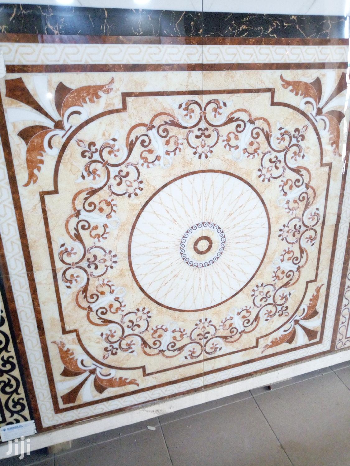 Center Tiles Deco