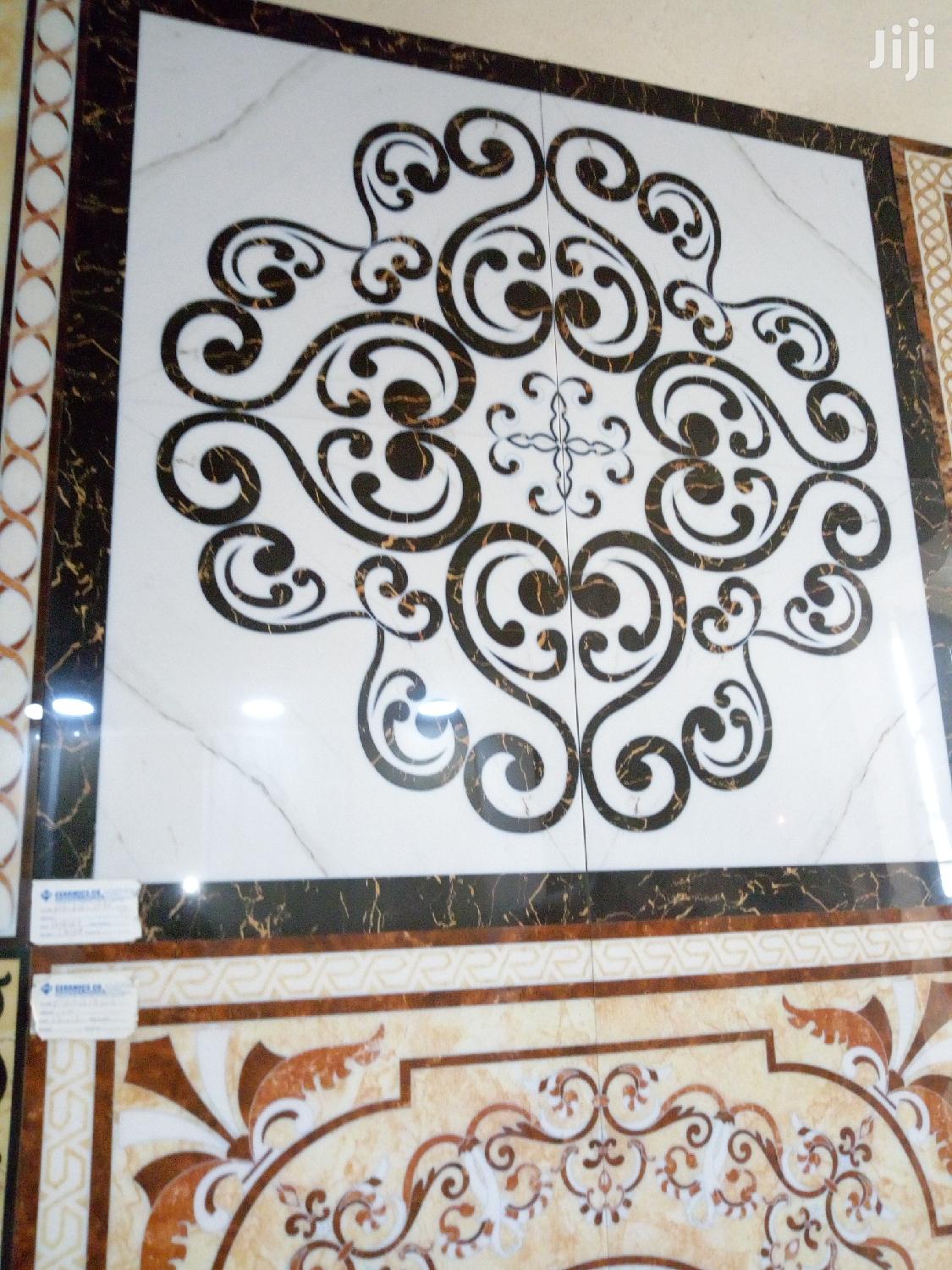 Center Tiles Deco