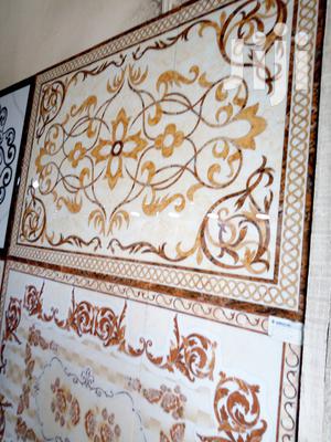 Center Tiles Deco
