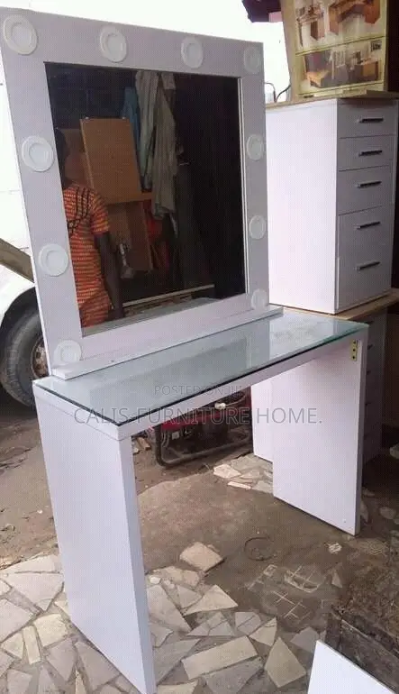 5ft X 4ft Dresser With Lights