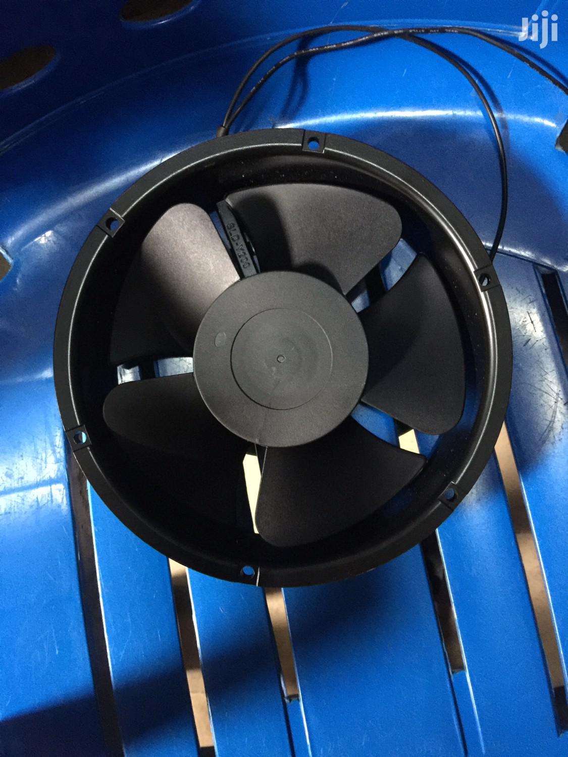 8 Panel Fan