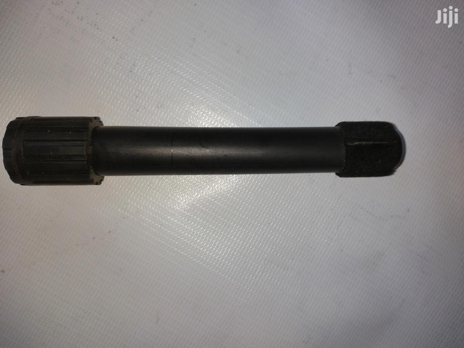 Hallmark-Uk Durable Flute Stand