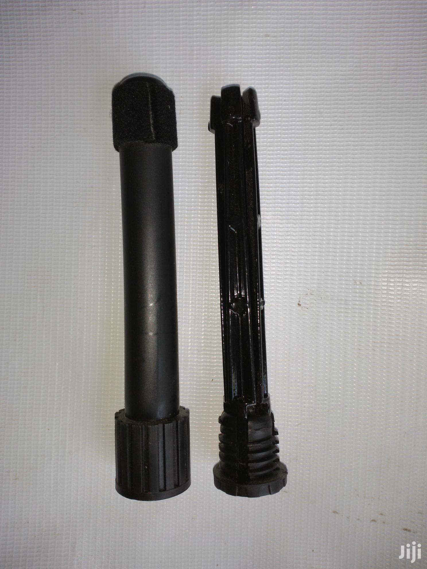 Hallmark-Uk Durable Flute Stand