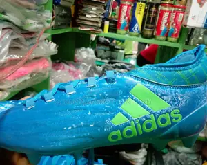 Adidas Size 42 Boot