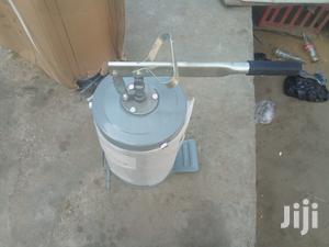 High Pressure Grease Pump/Grease Bucket