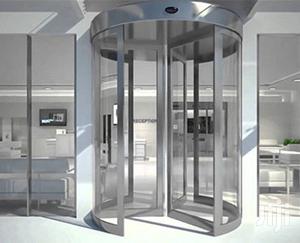 Photo - Automatic Revolving Door