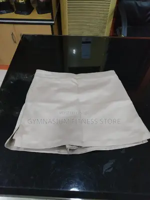 Female Golf Skirt Carton