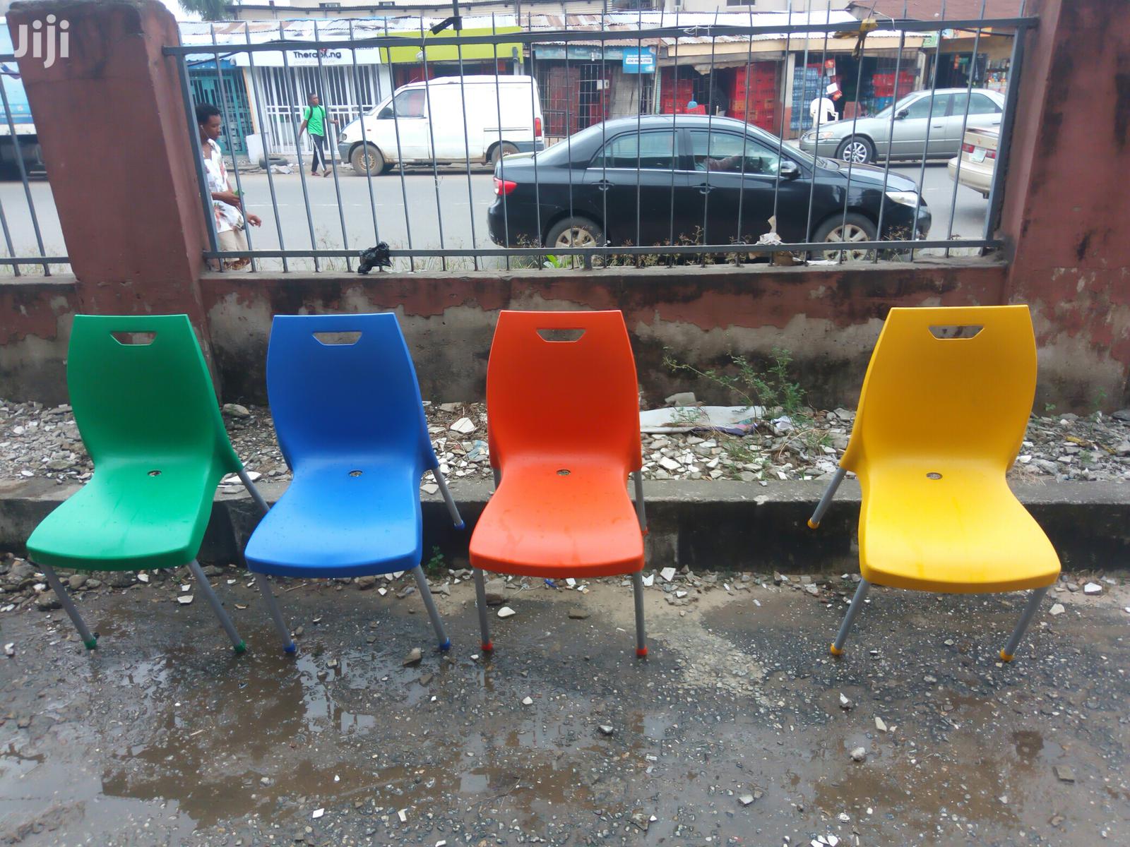 Quality Plastic Chairs With Iron Legs