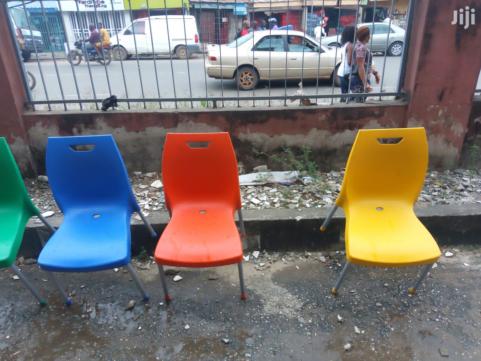 Quality Plastic Chairs With Iron Legs
