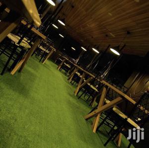 Artificial Green Grass for Restaurants