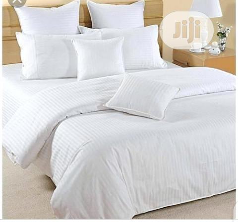 Quality White Duvet, Bedsheet With 4 Pillow Cases