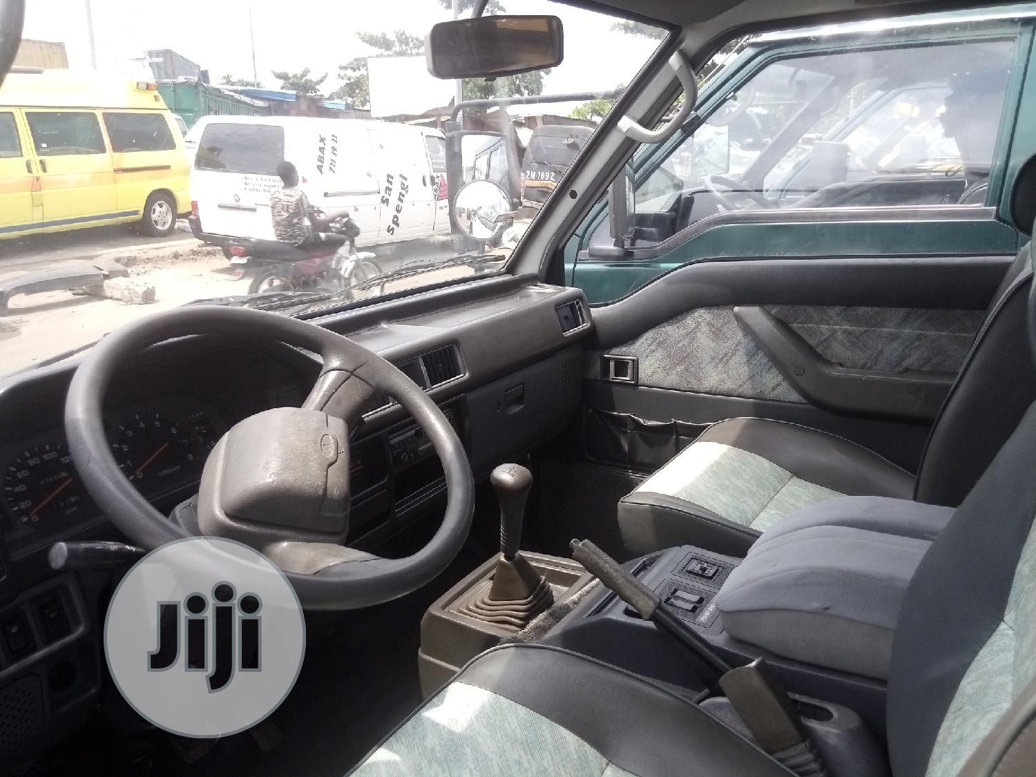 Mitsubishi L300 2002 White
