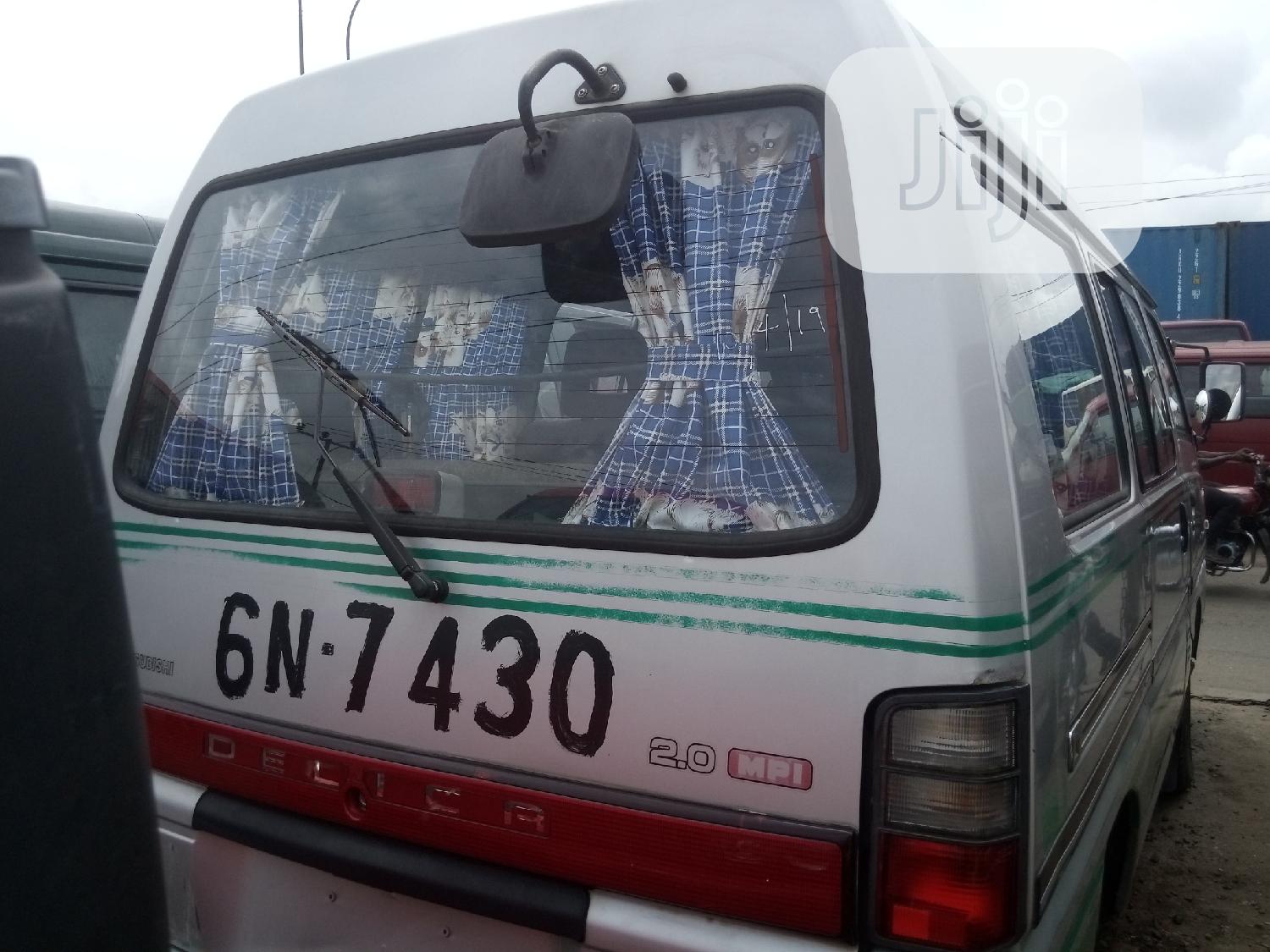 Mitsubishi L300 2002 White