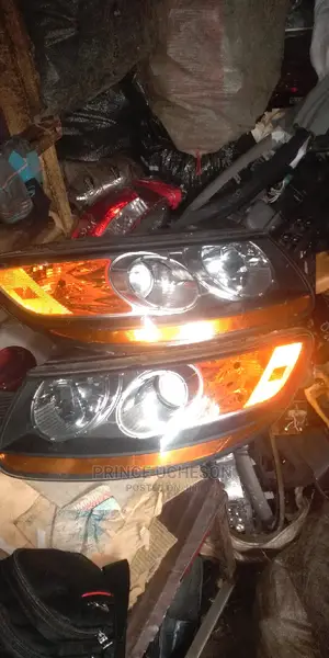 Hyundai Santafe 2010 Headlamp