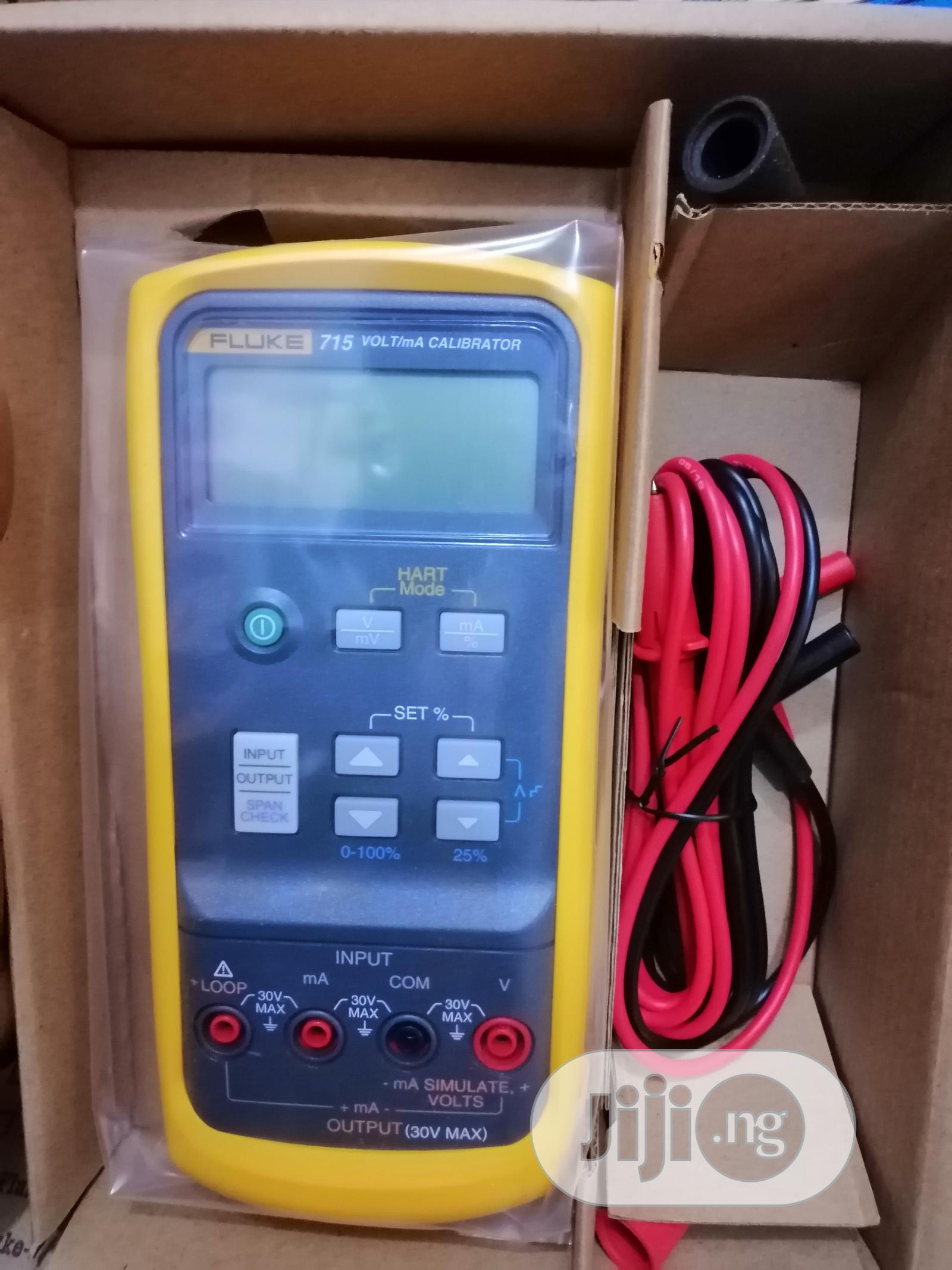 Fluke 715 Volt/Ma Calibrator