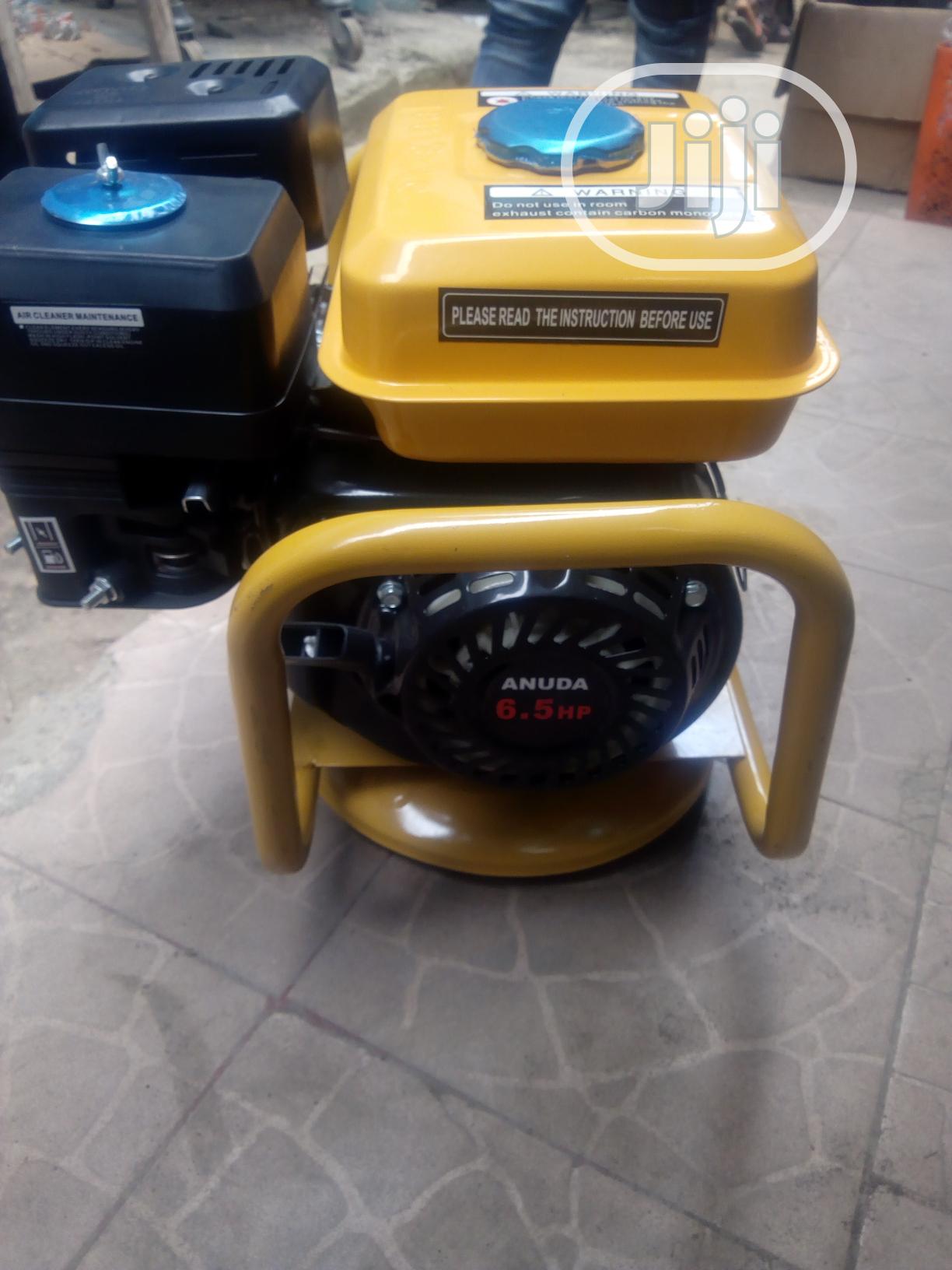 Pocker Vibrating Machine