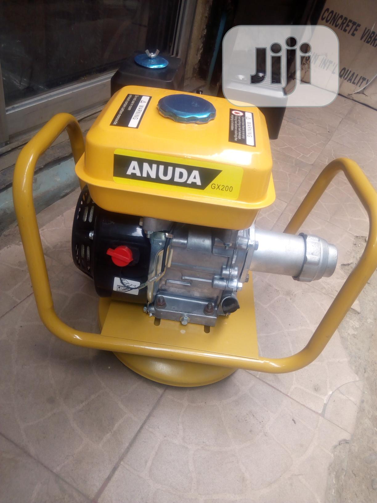 Pocker Vibrating Machine