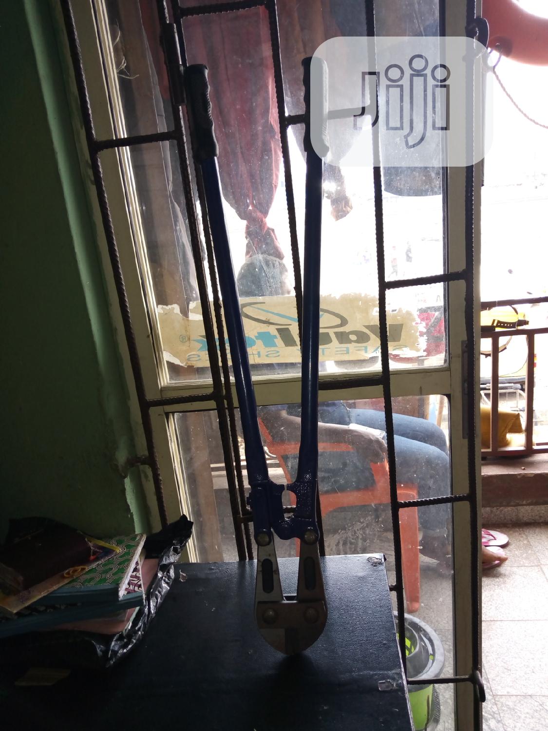 Industrial Bolt Cutter.