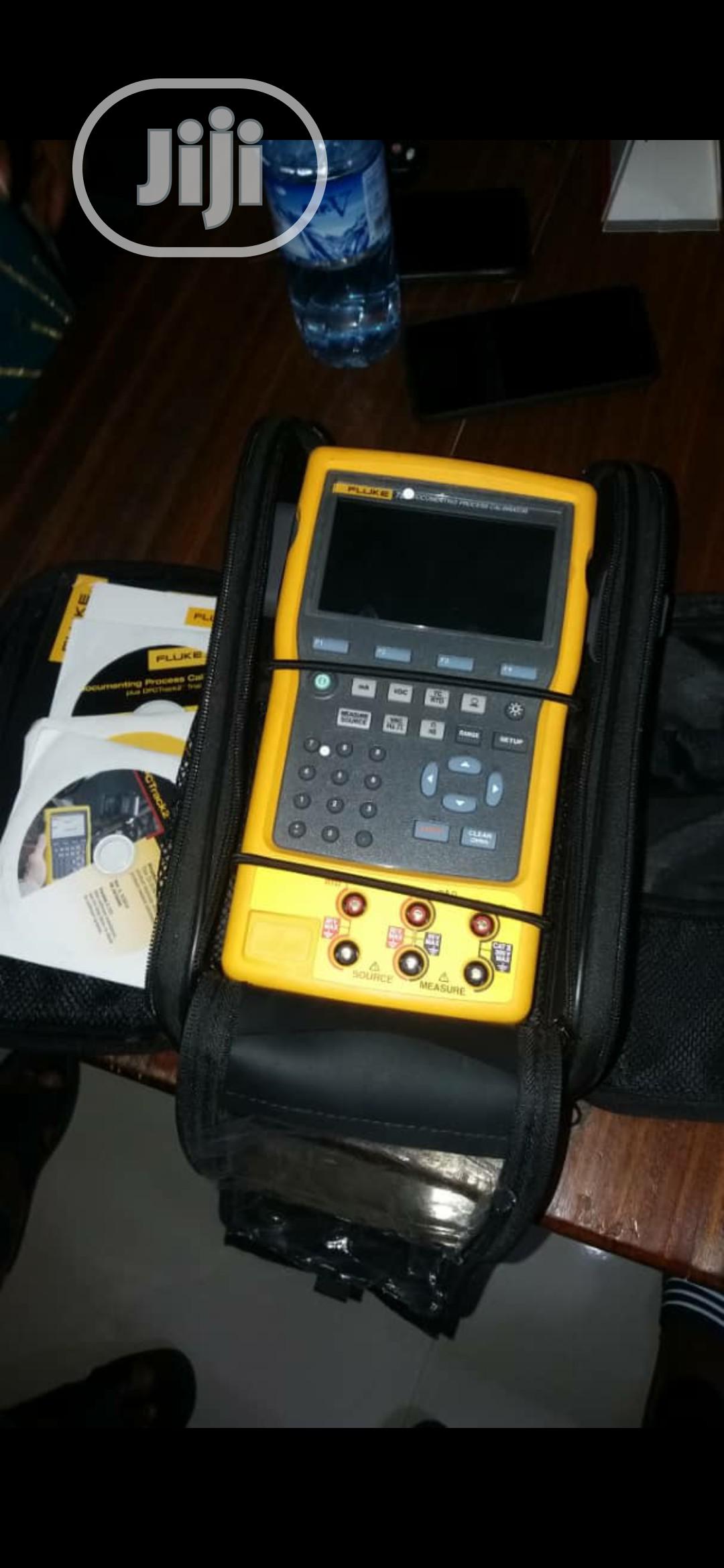 Fluke 754 Documenting Process Calibrator