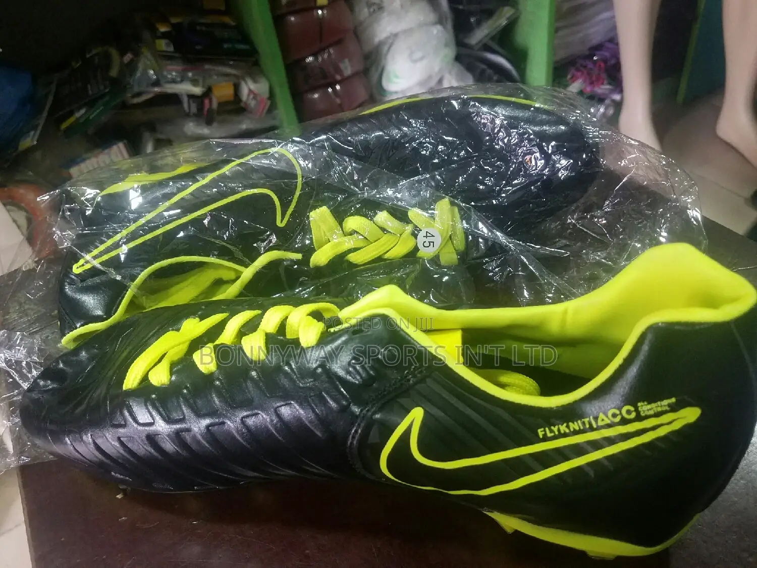 Nike Size 45 Boot