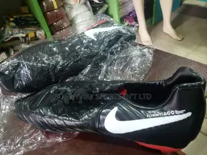 Nike 45 Boot