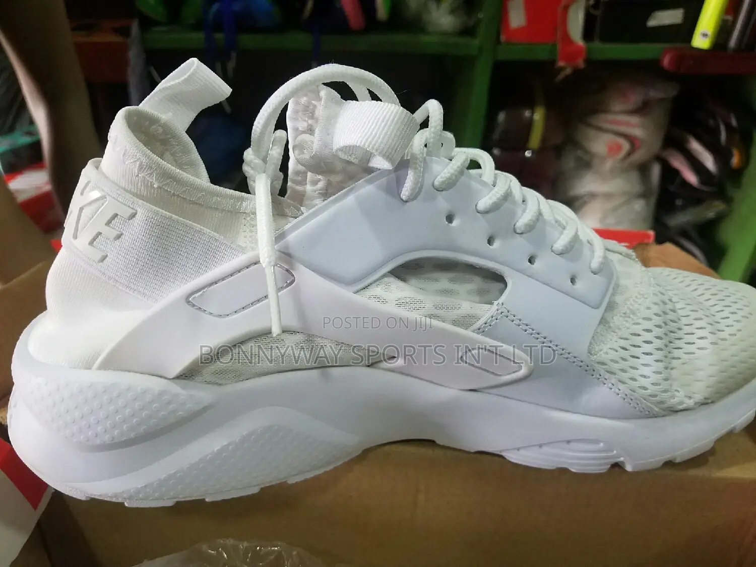 Nike Size 44 Juggling Canvas