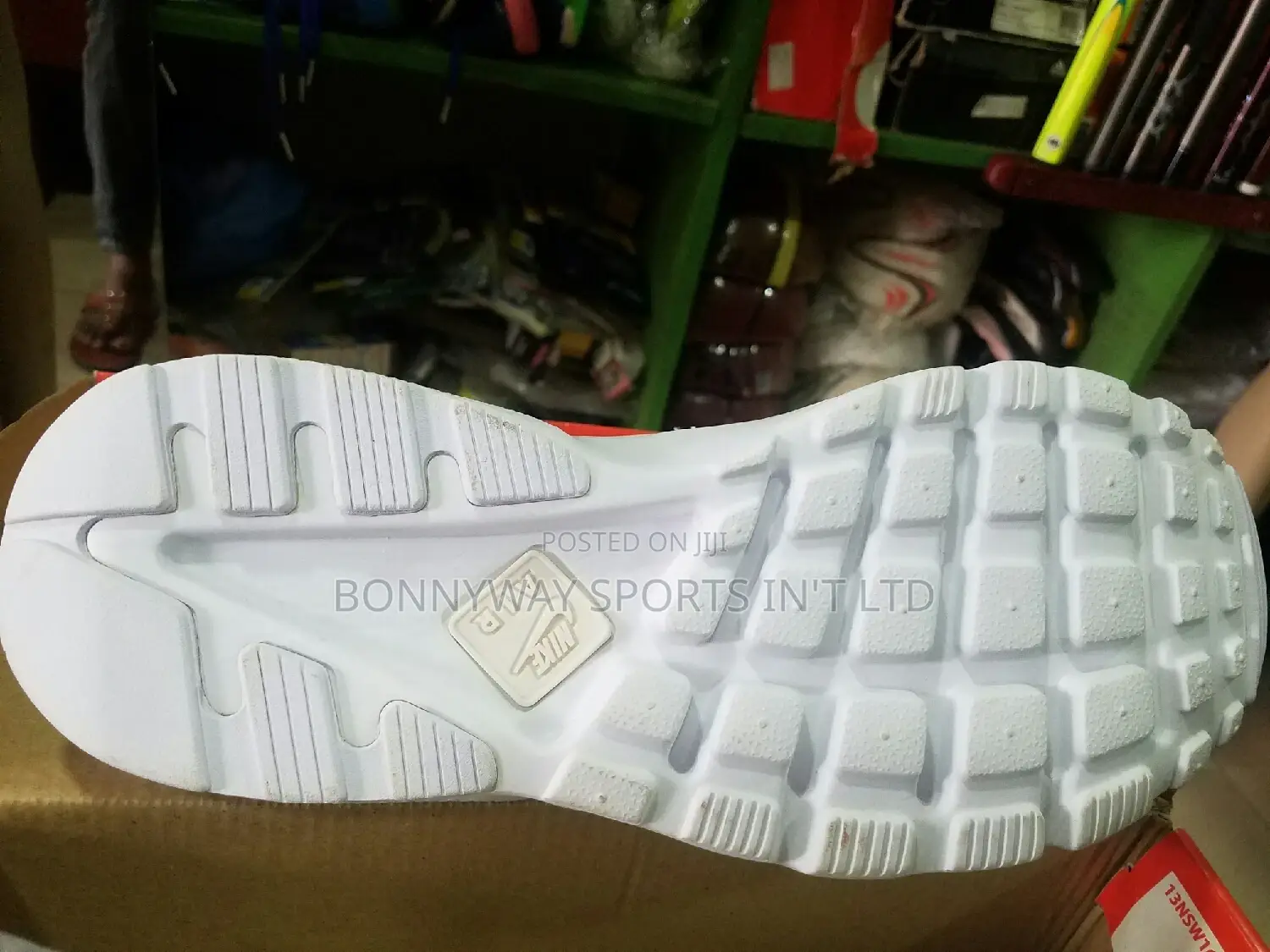 Nike Size 44 Juggling Canvas