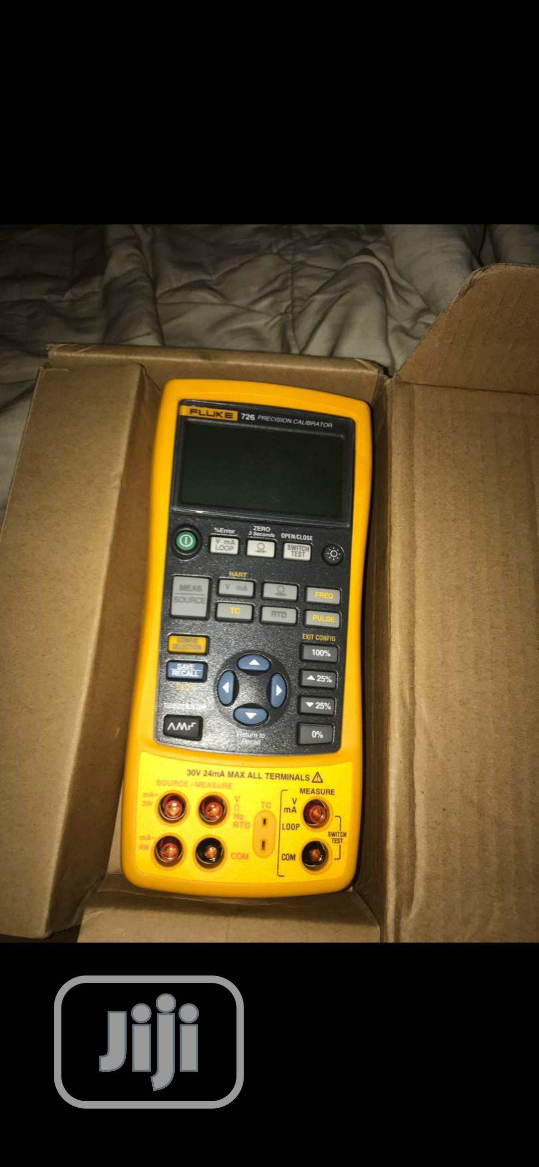 Fluke 726 Precision Calibrator