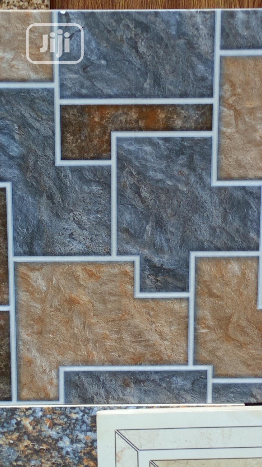 40 40 TILES
