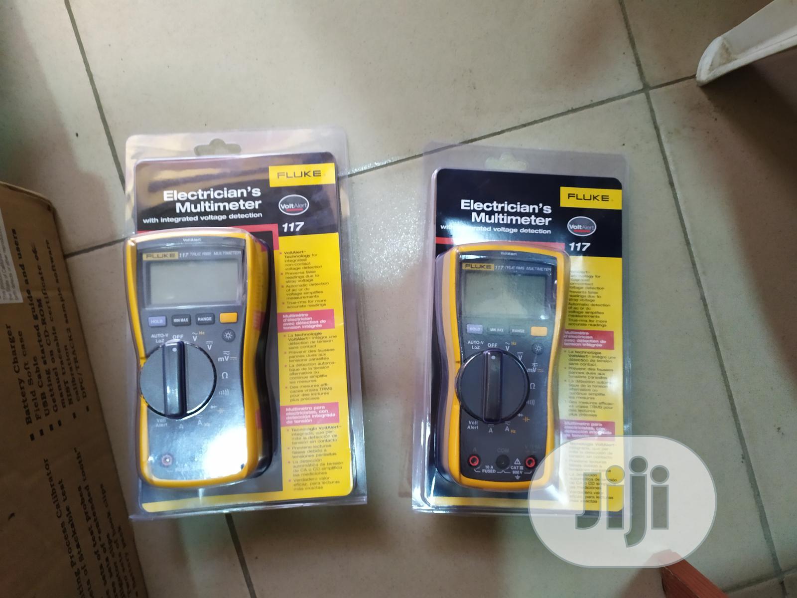 Fluke 117 Digital Multimeter
