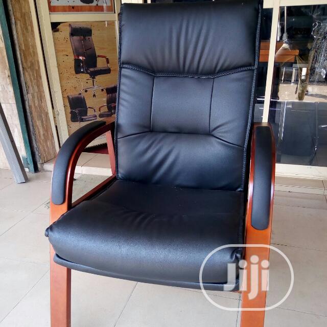 A Unique Executive Visitors Chair