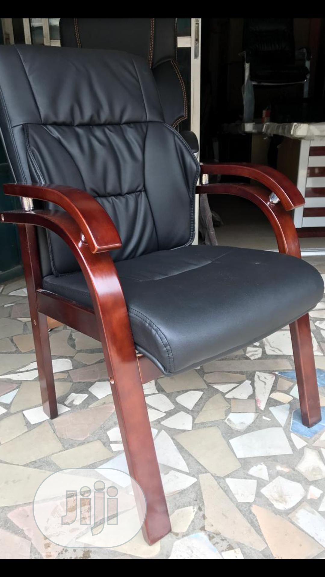 A Unique Executive Visitors Chair