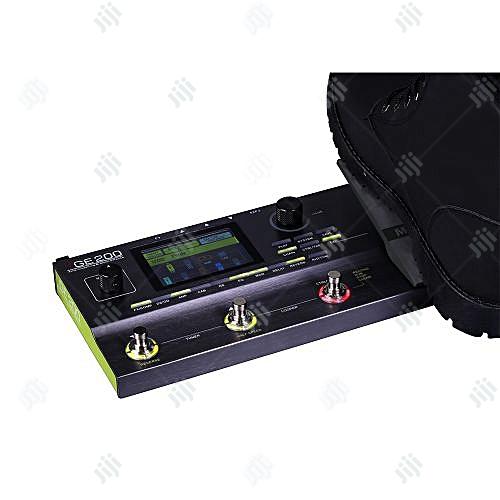 Mooer GE-200 Amp Modelling and Multi Effect Pedal